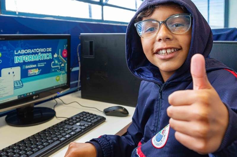 Diadema inaugura escola reformada com novas instalações e recursos