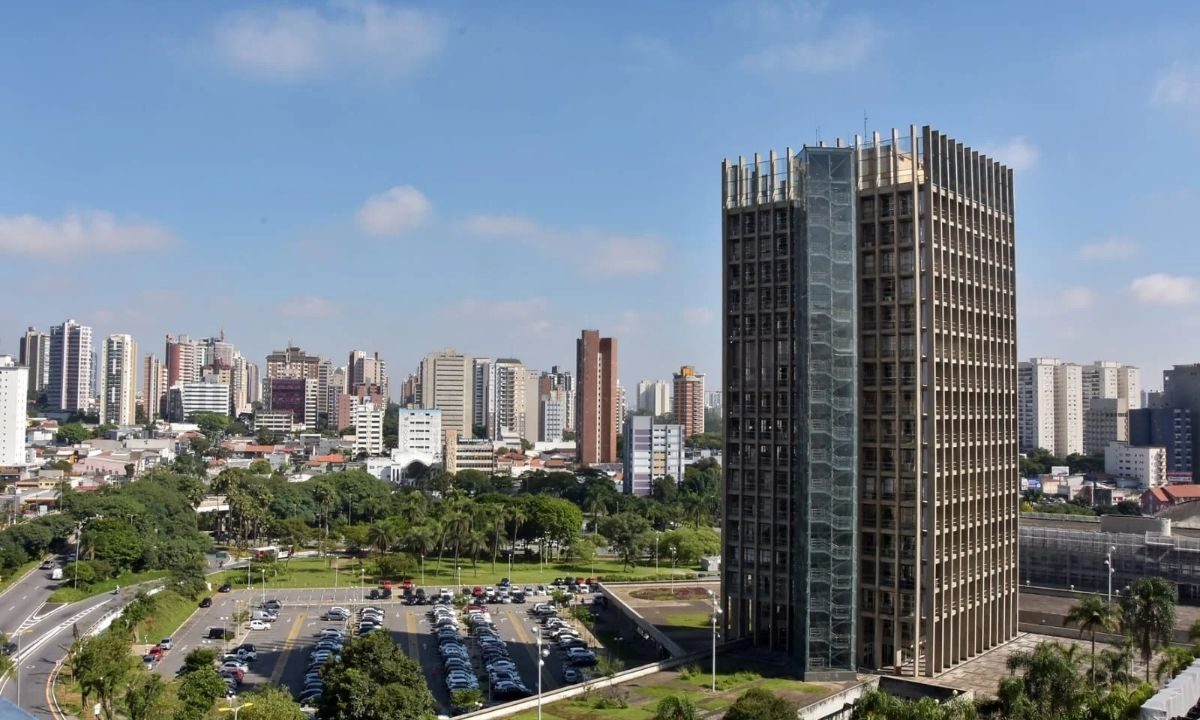 Finados: veja o que abre e fecha em Santo André