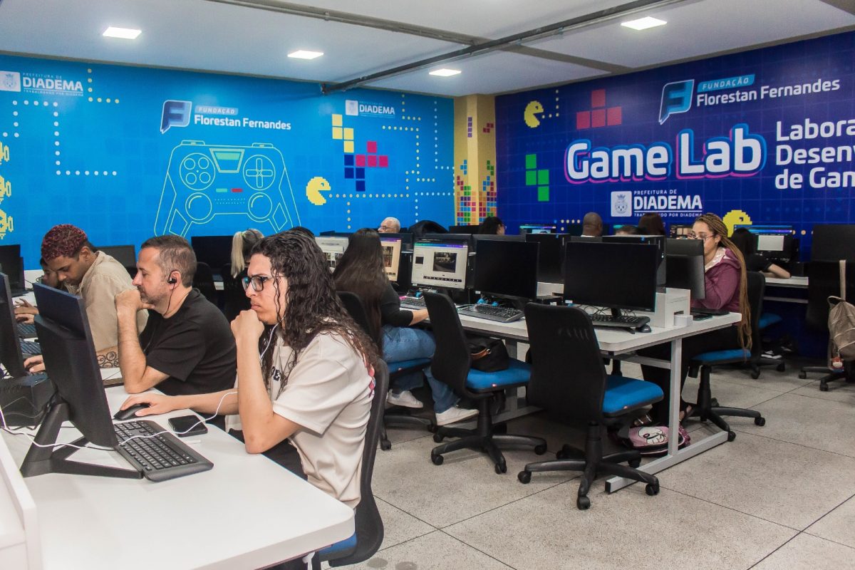 Florestan Fernandes celebra 30 anos de impacto social e profissional