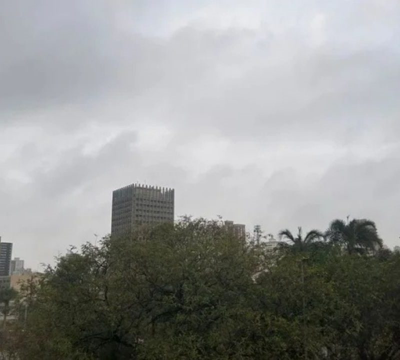 Chuva e temperatura amena marcam o Grande ABC nesta quinta-feira