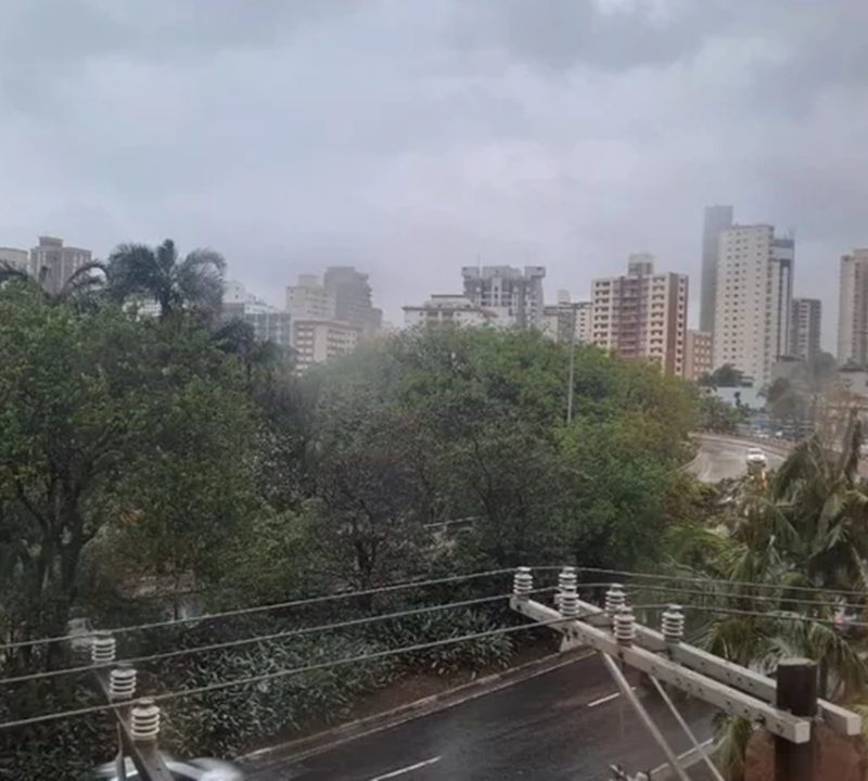 Chuva e temperatura mínima de 13°C marcam a segunda-feira no Grande ABC