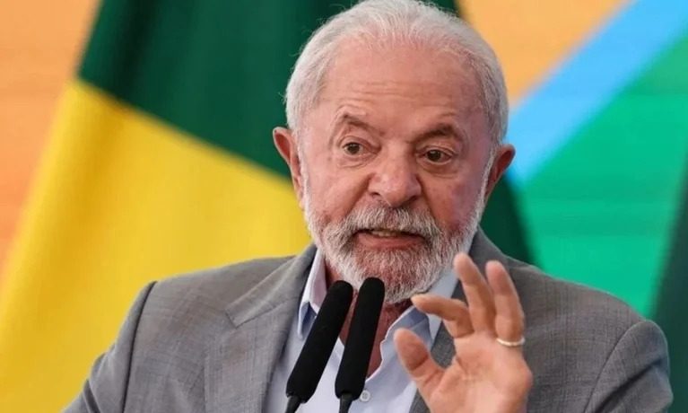 Lula realiza voto em São Bernardo do Campo neste domingo (25)