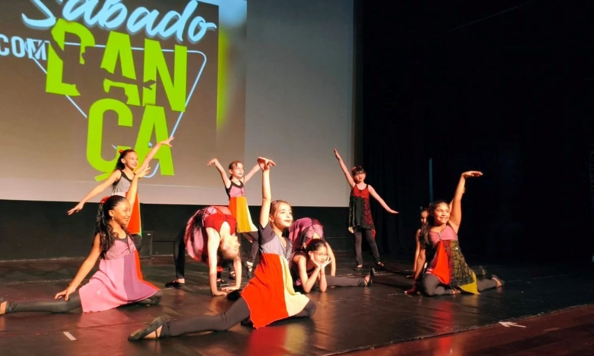 Sábado com Dança reúne 130 participantes em Ribeirão Pires